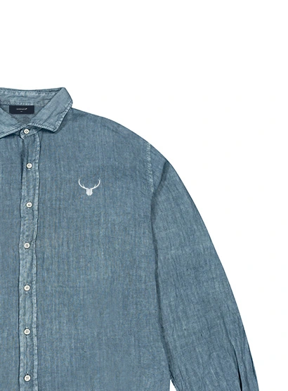 camisa lino azul manga izquierda