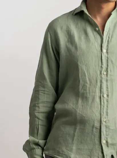 camisa lino verde manga derecha